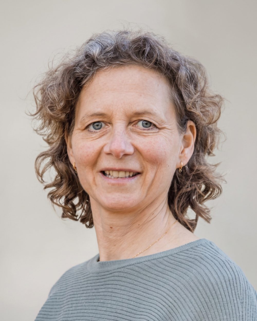 Sandra Scheerder, fysiotherapeut en docent medisch Pilates bij Just Pilates in Woerden